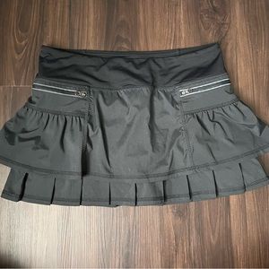 Lululemon Black Tennis Skirt. Size 6